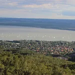 Guest house Balaton White House Vonyarcvashegy