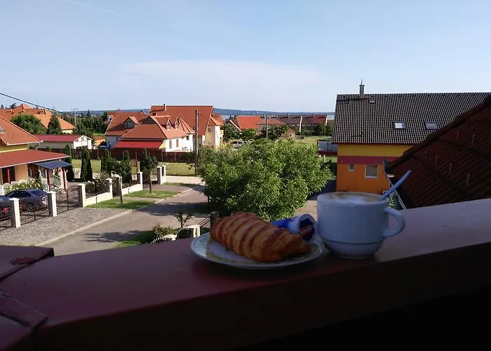 Balaton White House 3* 沃尼奥尔茨沃什海吉